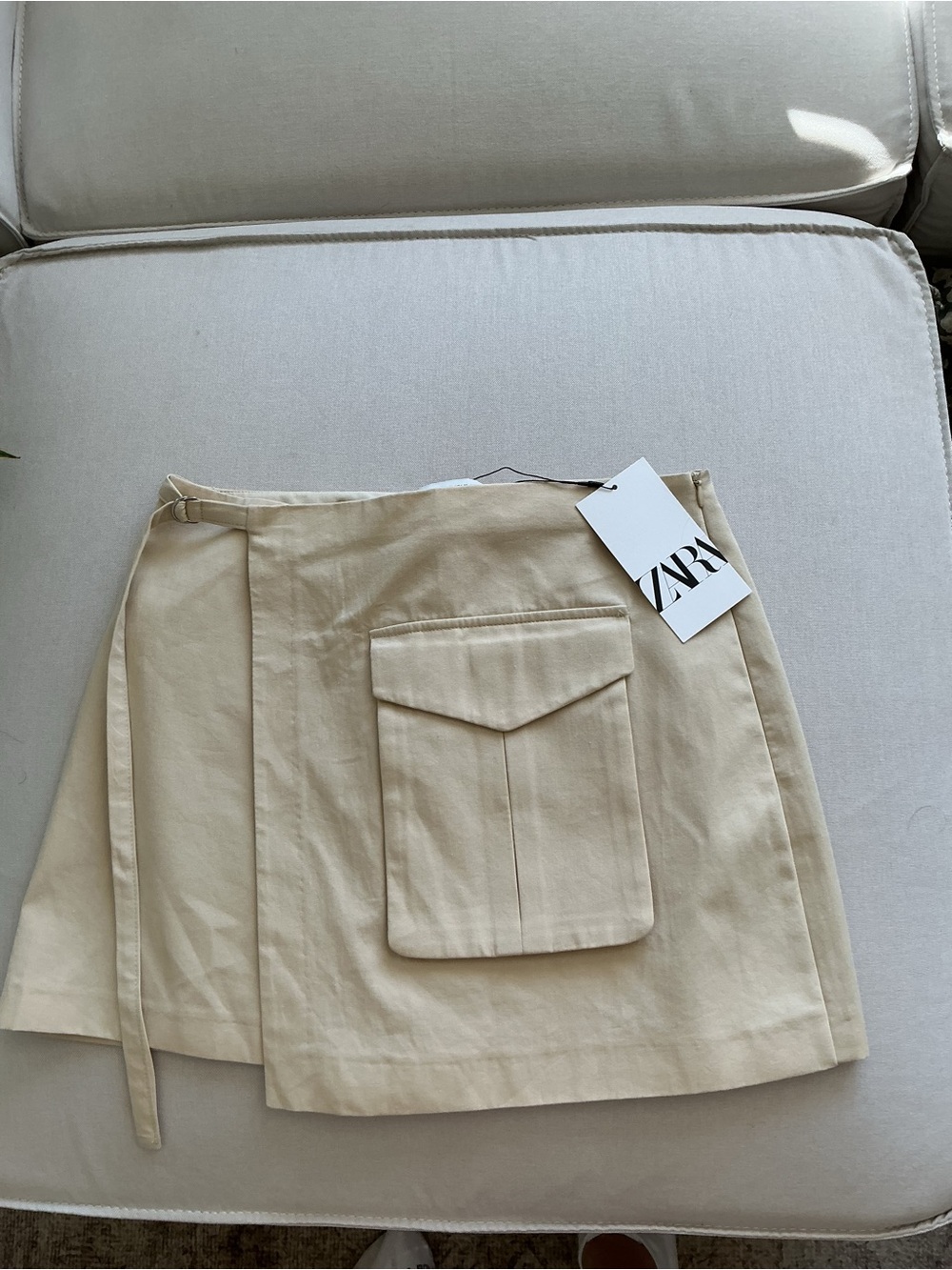 Zara Cream Utility Pocket Mini Skirt - Picture 2 of 8